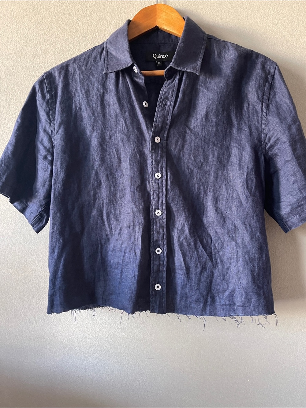 Quince Navy Short-Sleeve Button-Down cropped Linen Shirt